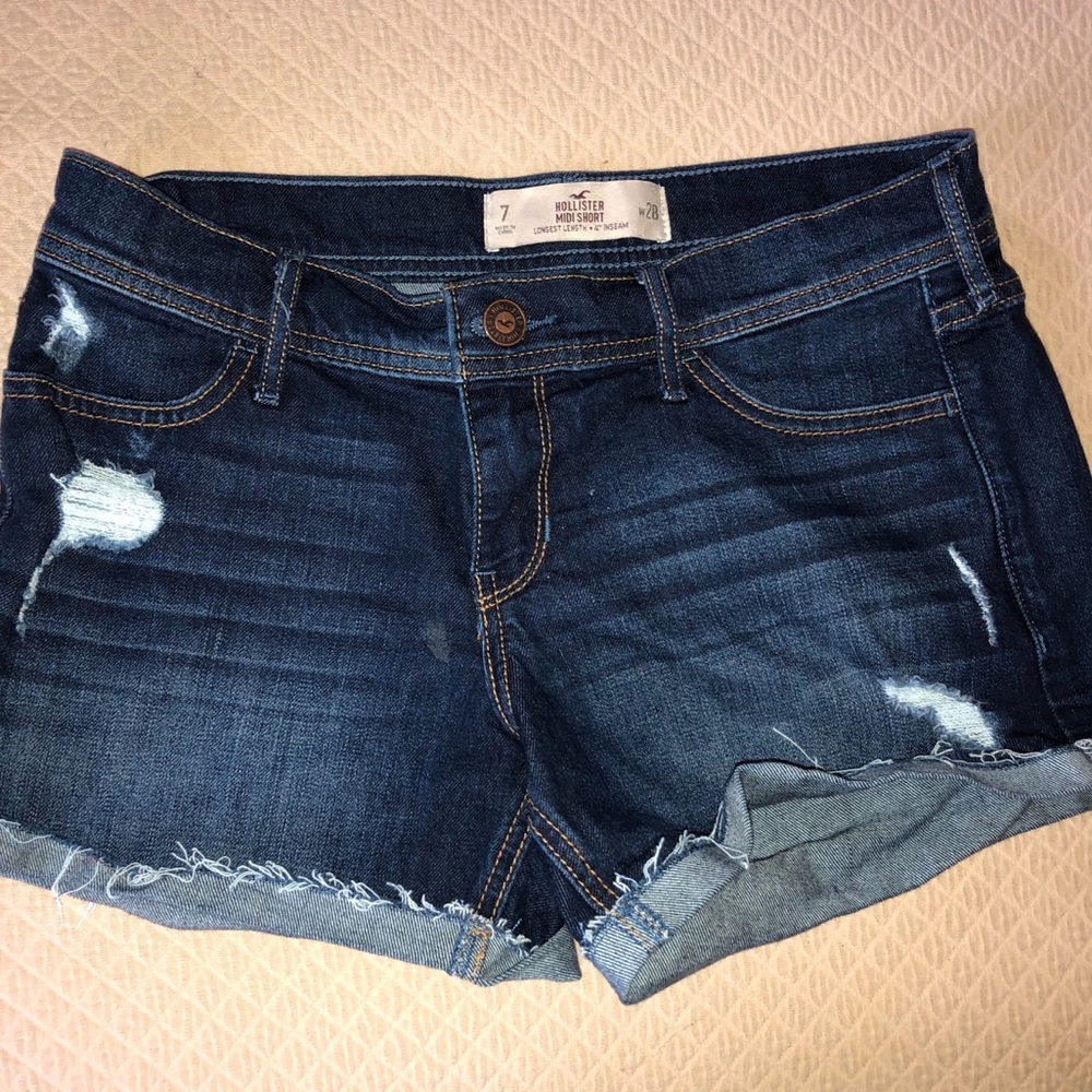 Size 7 Hollister Jean Shorts